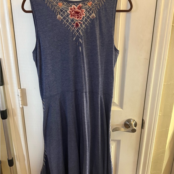 Great Johnny Was dress with beautiful embroidery - Picture 2 of 5